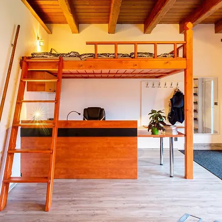Apartman Na Okraji Mesta S Vlastnim Parkovanim Ceska Lipa Exterior photo