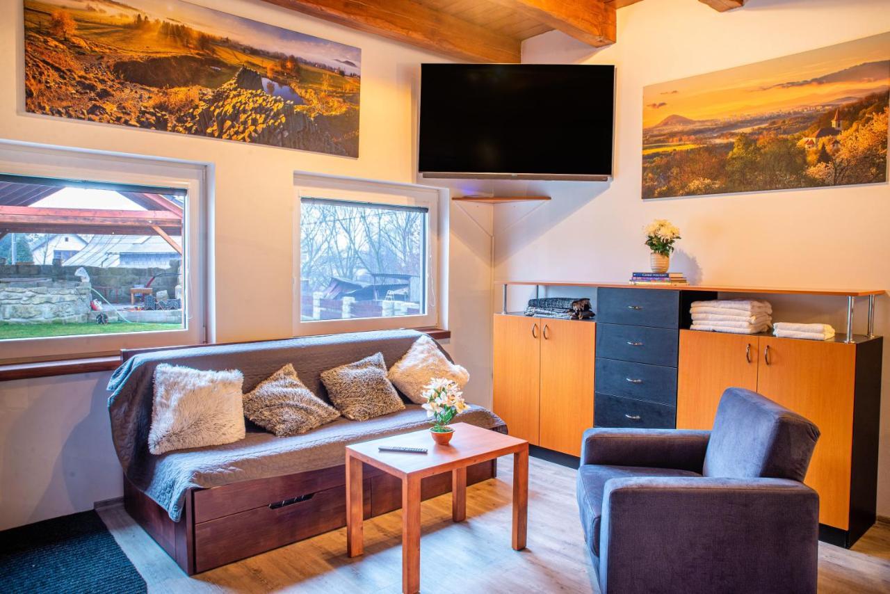 Apartment Na Okraji Mesta S Vlastnim Parkovanim Ceska Lipa